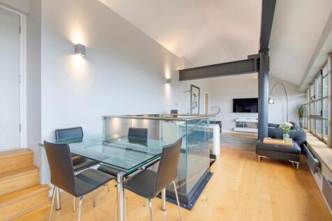 The Circle,
Queen Elizabeth Street, SE1