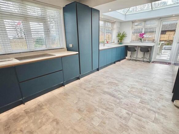 Kitchen/Breakfast Room