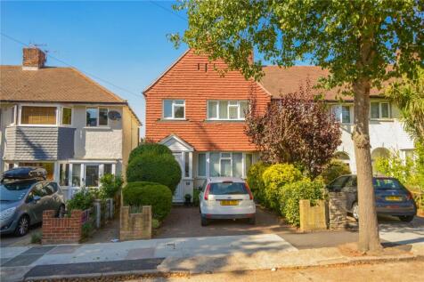 Lisbon Avenue, Twickenham, TW2