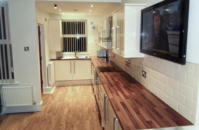 9 Bruce Road Kitchen.jpg