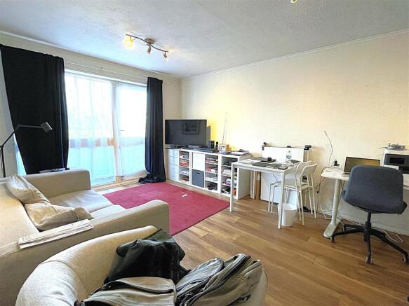 Lounge.1.jpg