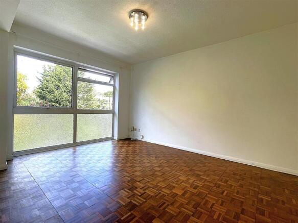 Lounge.1.jpg