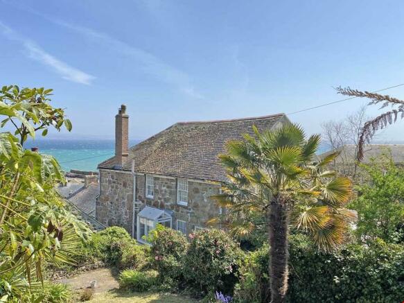 6 bedroom end of terrace house  for sale Mousehole