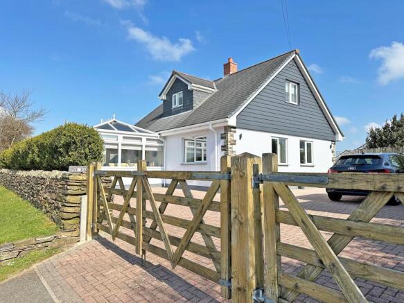 1 resized_The Barken - closed gate