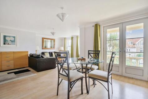 Melvill Court, Sea View Road, Falmouth, Cornwall