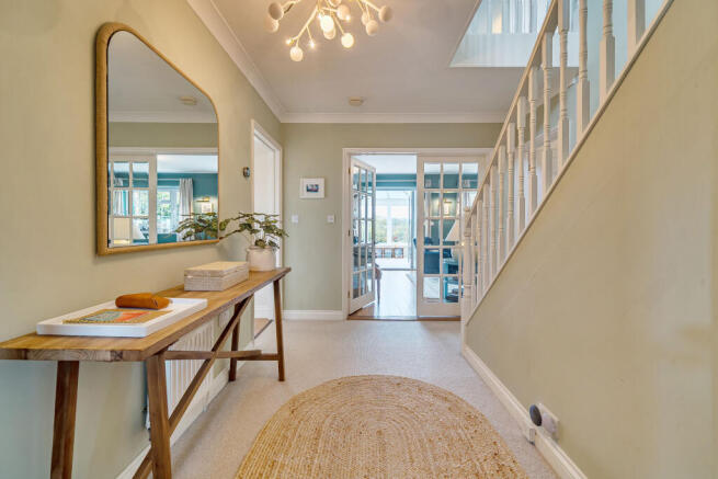 3 resized_1364332-11-68e9055178928