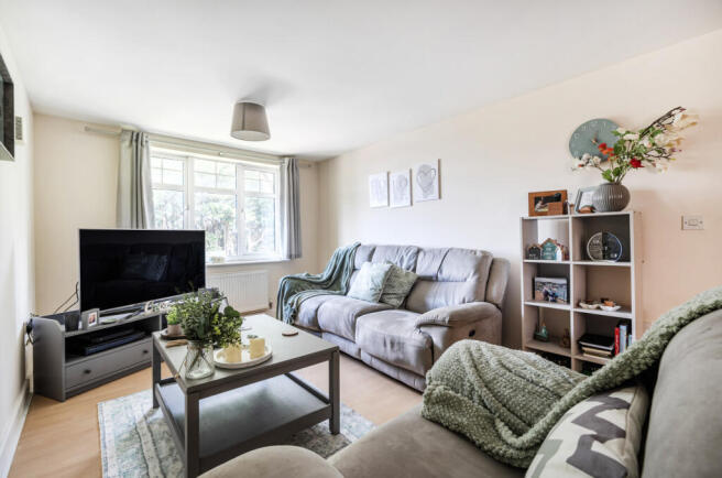 1355496-2-68c40c6...