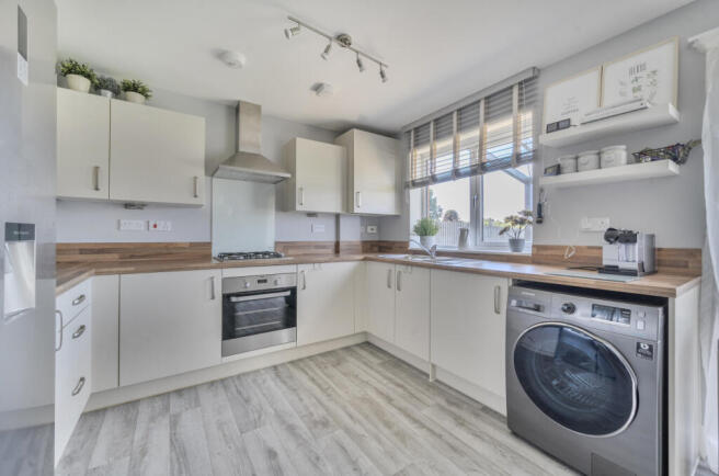 1360498-8-68d4171...