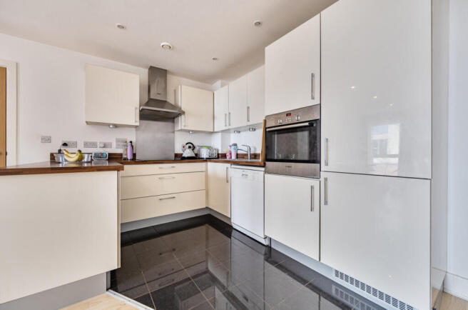 1354354-11-68da80...