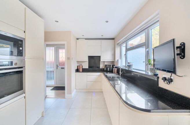 1375144-22-690ce0...