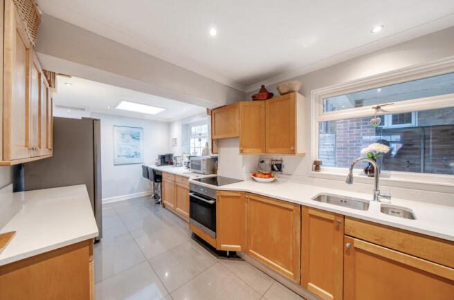 1382390-26-69172c...