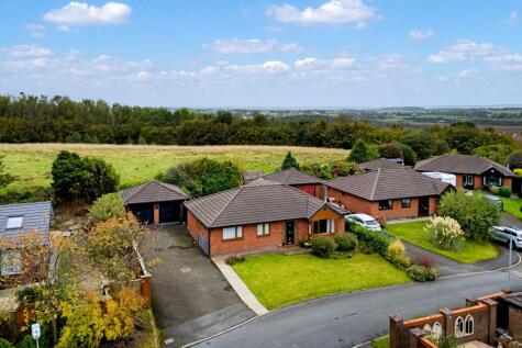 Kensington Drive, Bolton, BL6