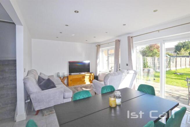 Lounge-Dining Room