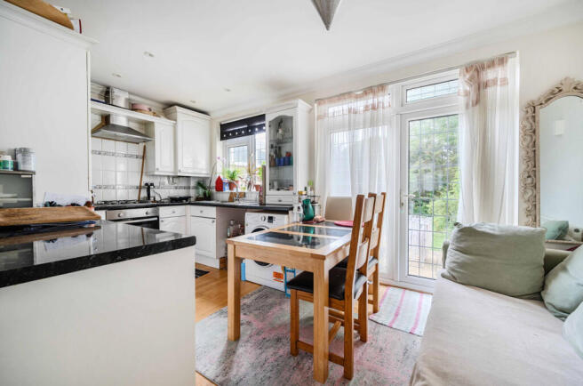 1333946-6-688cd84...