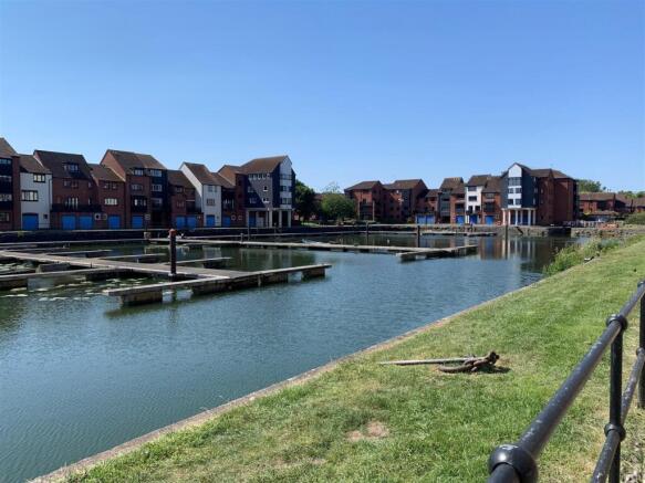 docks.jpg