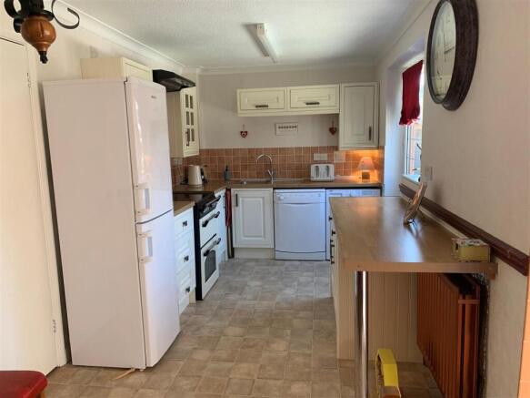 kitchen 1.jpg