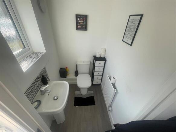 DOWNSTAIRS WC.jpg
