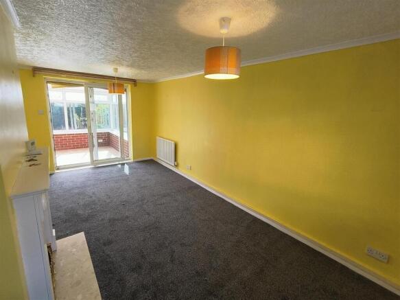 livingroom 2.jpg
