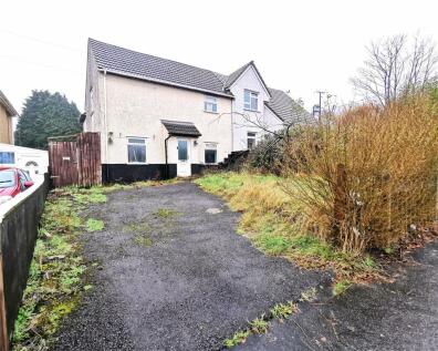 Clydach - 3 bedroom semi-detached house for sale