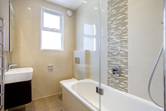 8 Alverstone Avenue