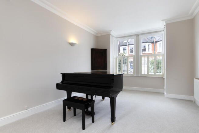 Trewint Street 8- li