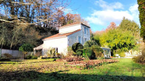 Photo of Poitou-Charentes, Charente, Lux