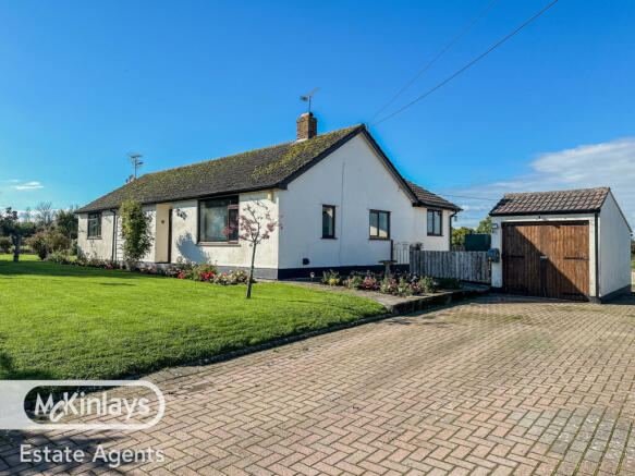 Four Bedroom Bungalow set in an Idyllic Rural Set