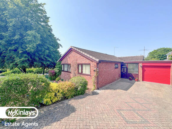 Well presented 3/4 bedroom bungalow in Culmhead
