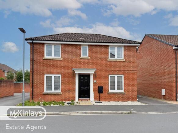 Modern Three-Bedroom Detached Home with Garden Ba