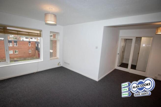 LIVING/DINING ROOM