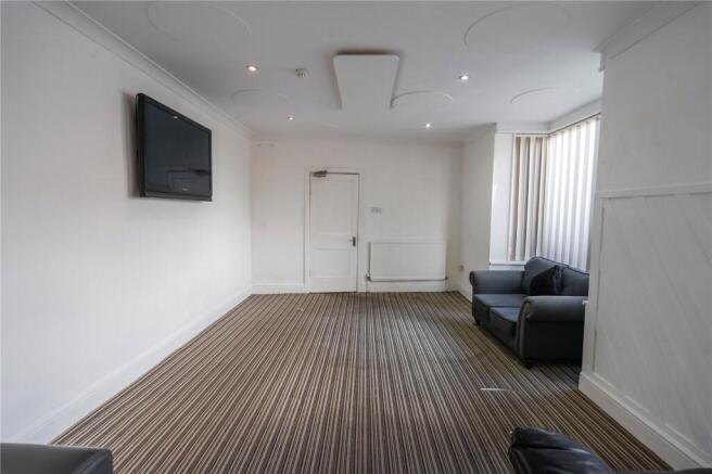 Living Room (2)