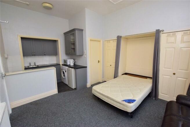 Flat 1 - Living/Bed