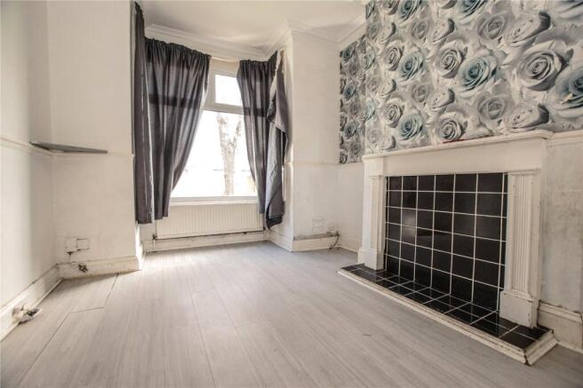 Living/Dining Room 2