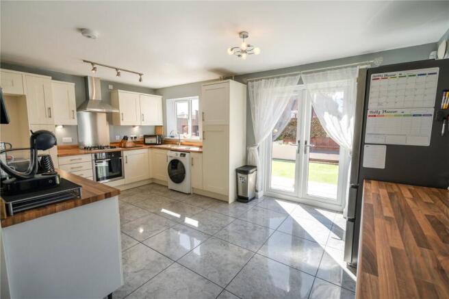 Kitchen (2)