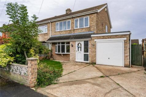 Rutland Drive, New Waltham, Grimsby, N E Lincolnshire, DN36