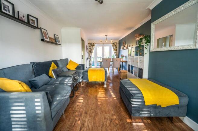 Living Room (2)