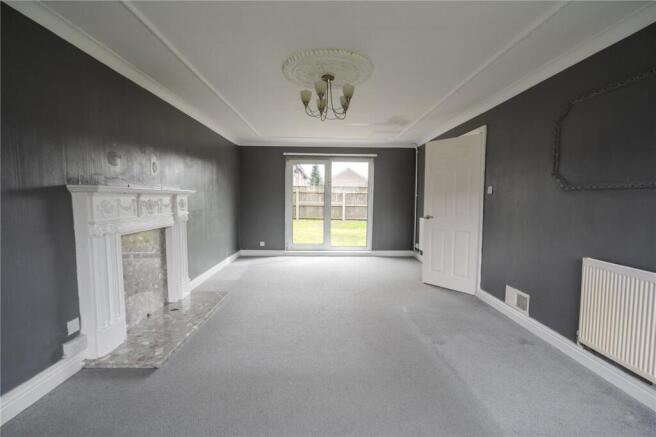 Living Room (2)