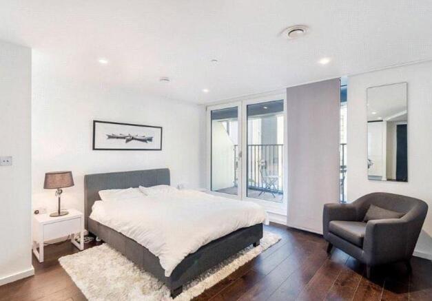 Bedroom (Main)