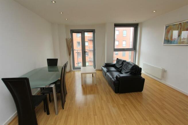 livingroom3.JPG