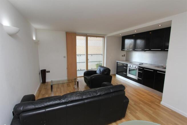 livingroom2.JPG