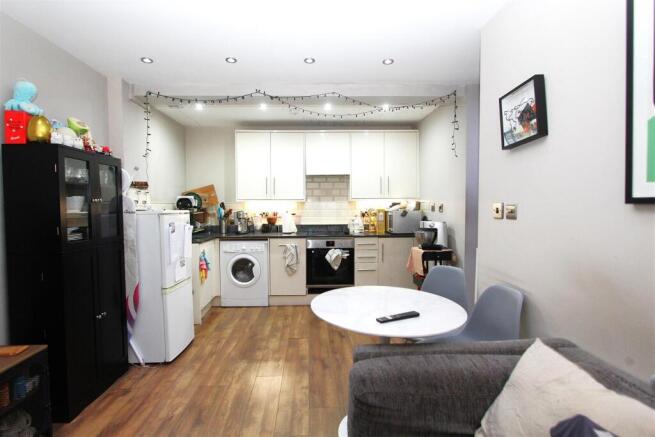 Kitchen.JPG