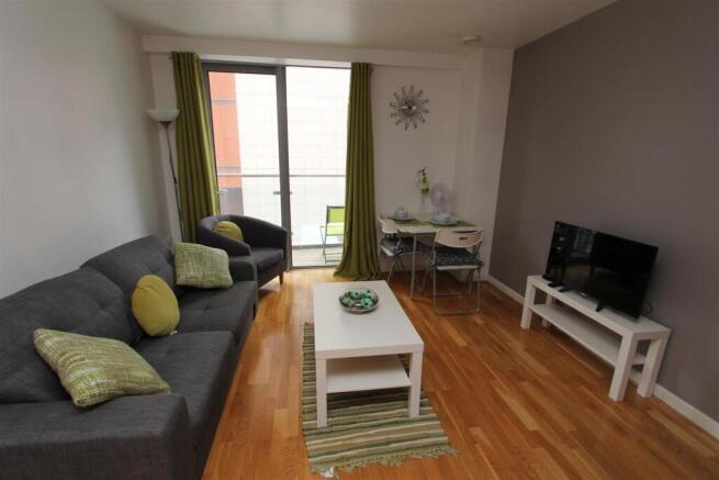 Livingroom.JPG