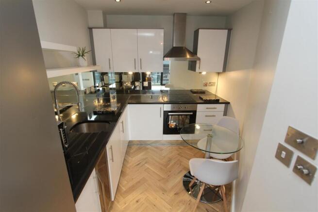 Kitchen.JPG