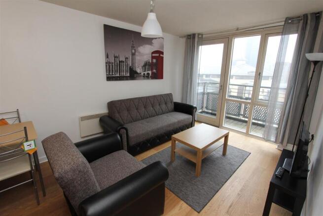Lounge 2.JPG