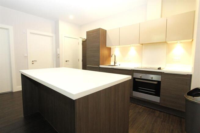 Kitchen 2 .JPG