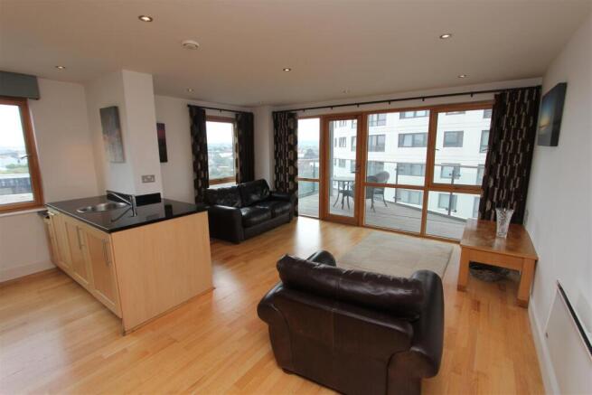 Livingroom1.JPG