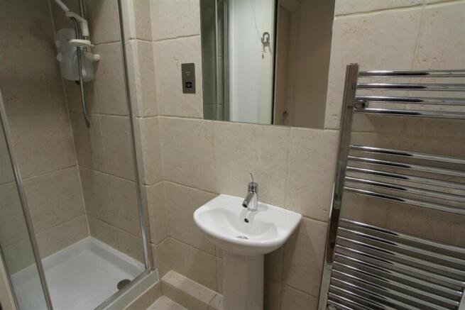 Bathroom.JPG