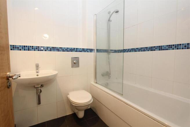 Bathroom.JPG