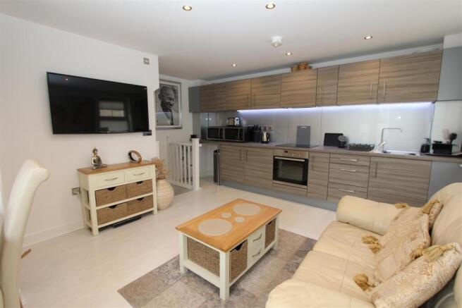 Living Room1.JPG