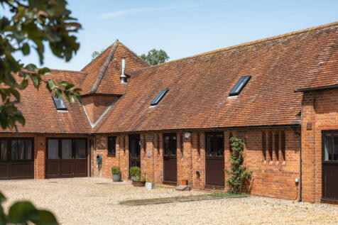 Puttenham, Tring, Hertfordshire HP23